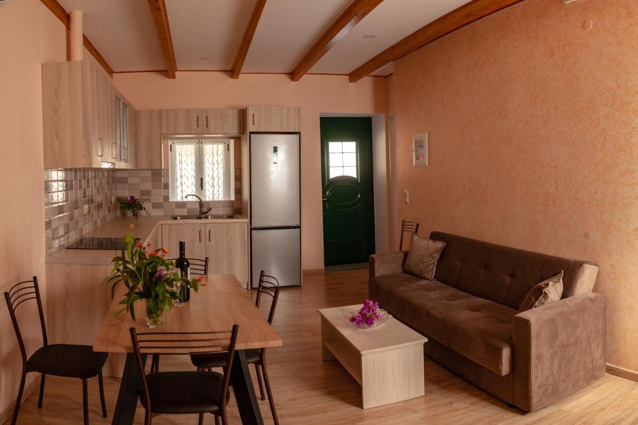 Spyran Apartment Marantochori Luaran gambar